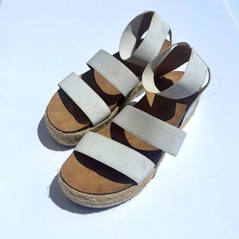 🔥4/$25 Time and True Women’s Off-White Platform Sandals Strappy Size 9